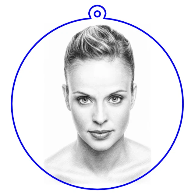 Example: Photo to keychain SVG — with the ring hole already placed